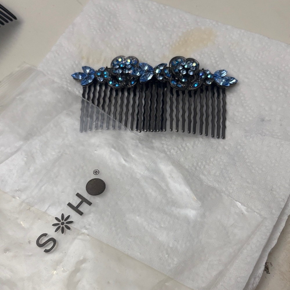Soho Sparkling Crystal Blue Gem Hair Combs
